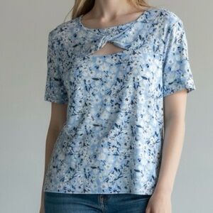 Chic Floral Cutout Blue Top